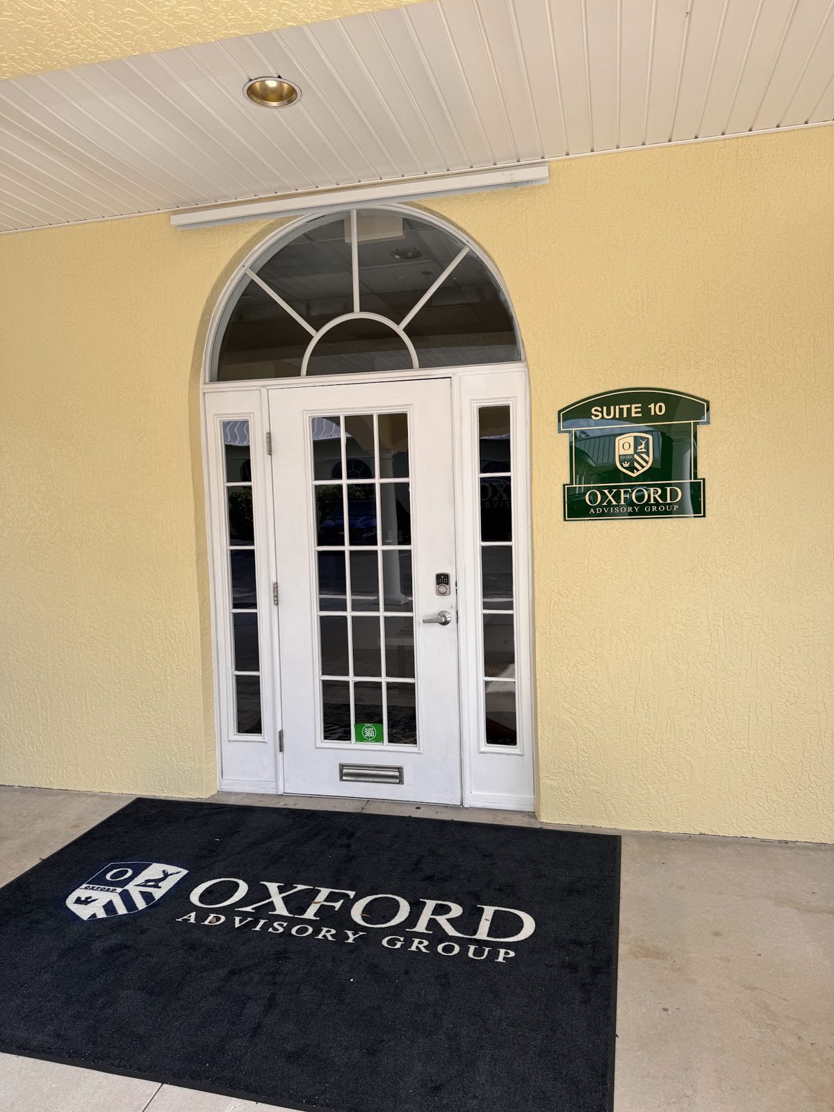 Entrance door to the Oxford Advisory Group office in Venice, FL